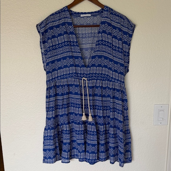 Robin Piccone Blue and White Patterned Tunic beach cover up medium - Picture 1 of 4